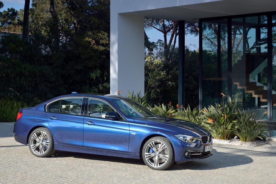 BMW 340i Sport Line 2015 года  (фото 22 из 47)